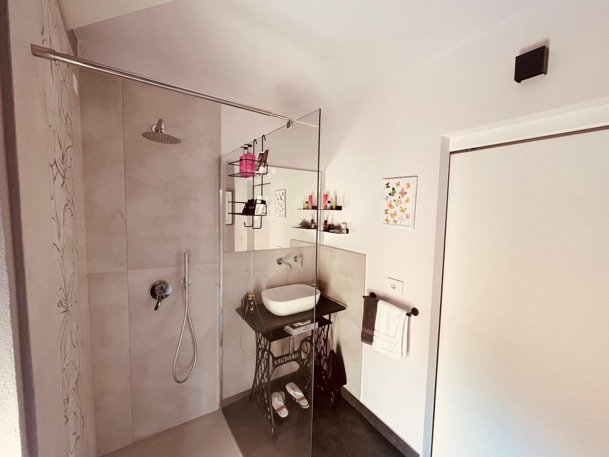 Arona Picasso'S House Modern Art Apartment Bagian luar foto