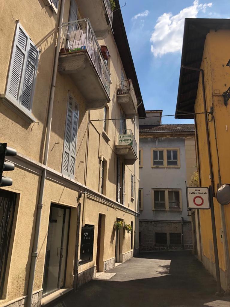 Arona Picasso'S House Modern Art Apartment Bagian luar foto